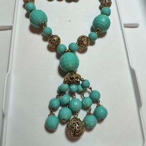 Elegant Turquoise and Gold Necklace